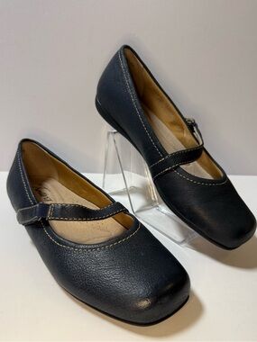 Trotters Black Mary Jane Flats